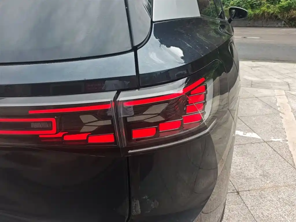 Volkswagen ID.6 CROZZ 2022 Long Range Lite PRO Version фото 8