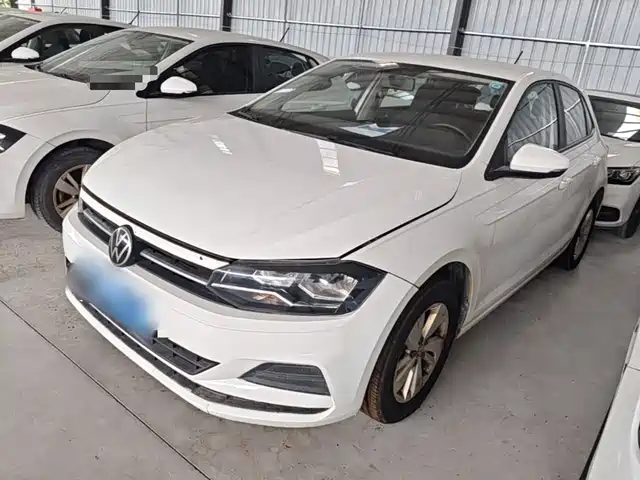 Volkswagen Polo Рестайлинг, Plus 1.5L, автомат, Жизнь в удовольствие