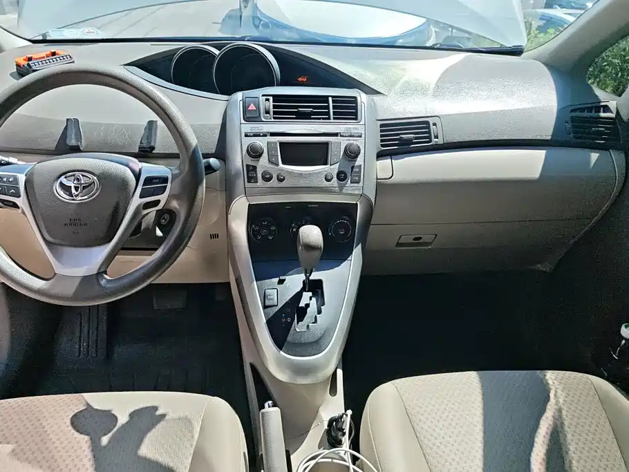 Photo 16 - Toyota E'Z