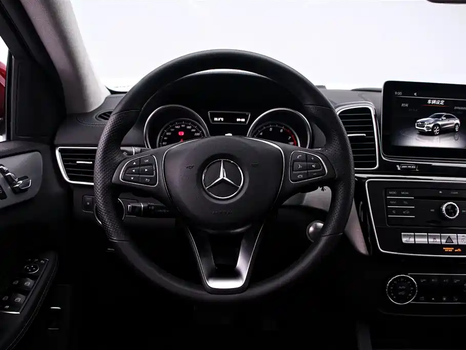 Mercedes-Benz GLE Coupe 2017 GLE 400 4MATIC Coupe SUV фото 7