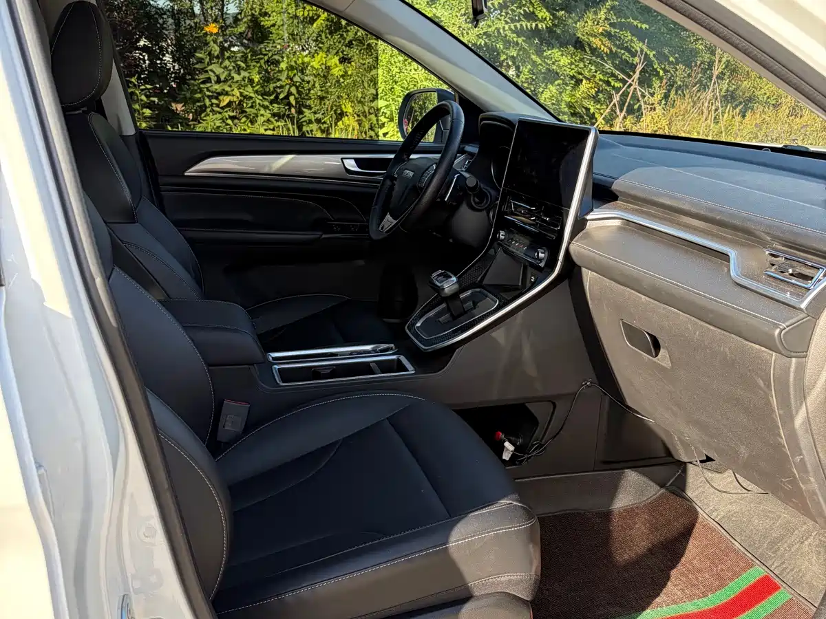 Haval M6 2023 2023 PLUS 1.5T DCT Luxury Smart Connect
