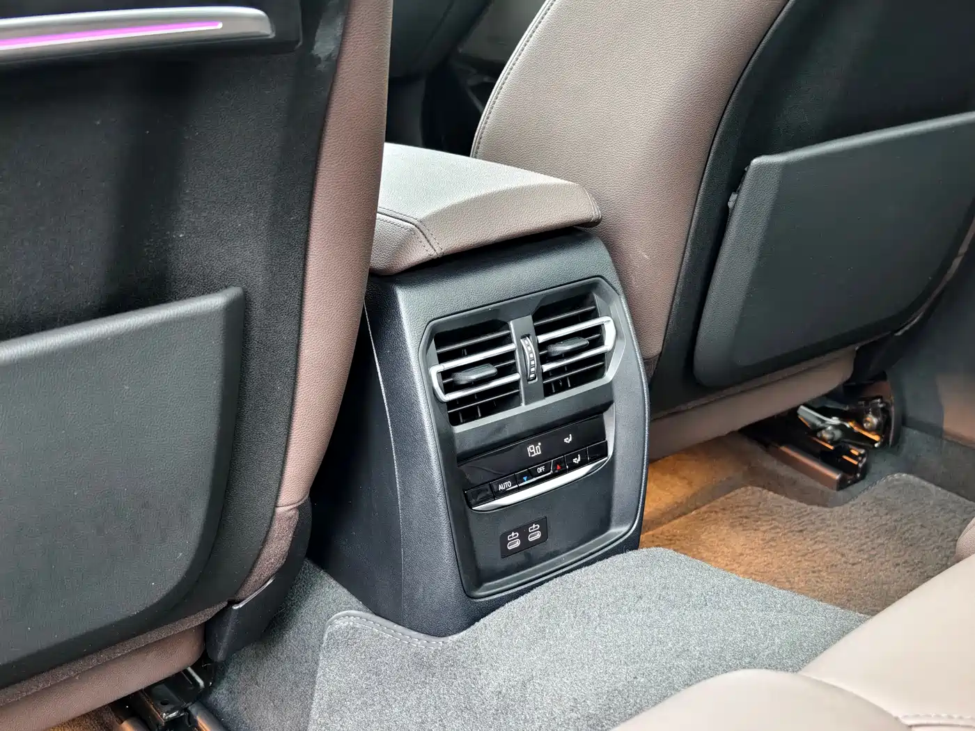 BMW 3 Series 2020 325Li M Sport Black Night Package фото 17
