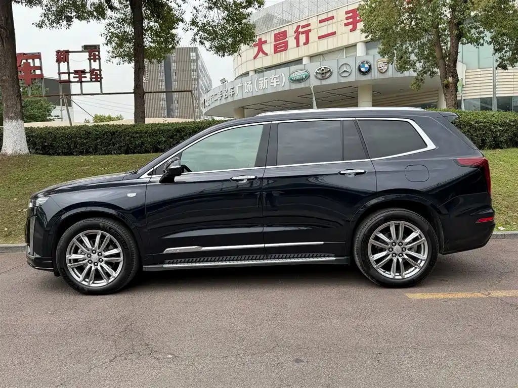 Cadillac XT6 2022 2.0T 7-Seater 4WD Luxury Edition фото 3