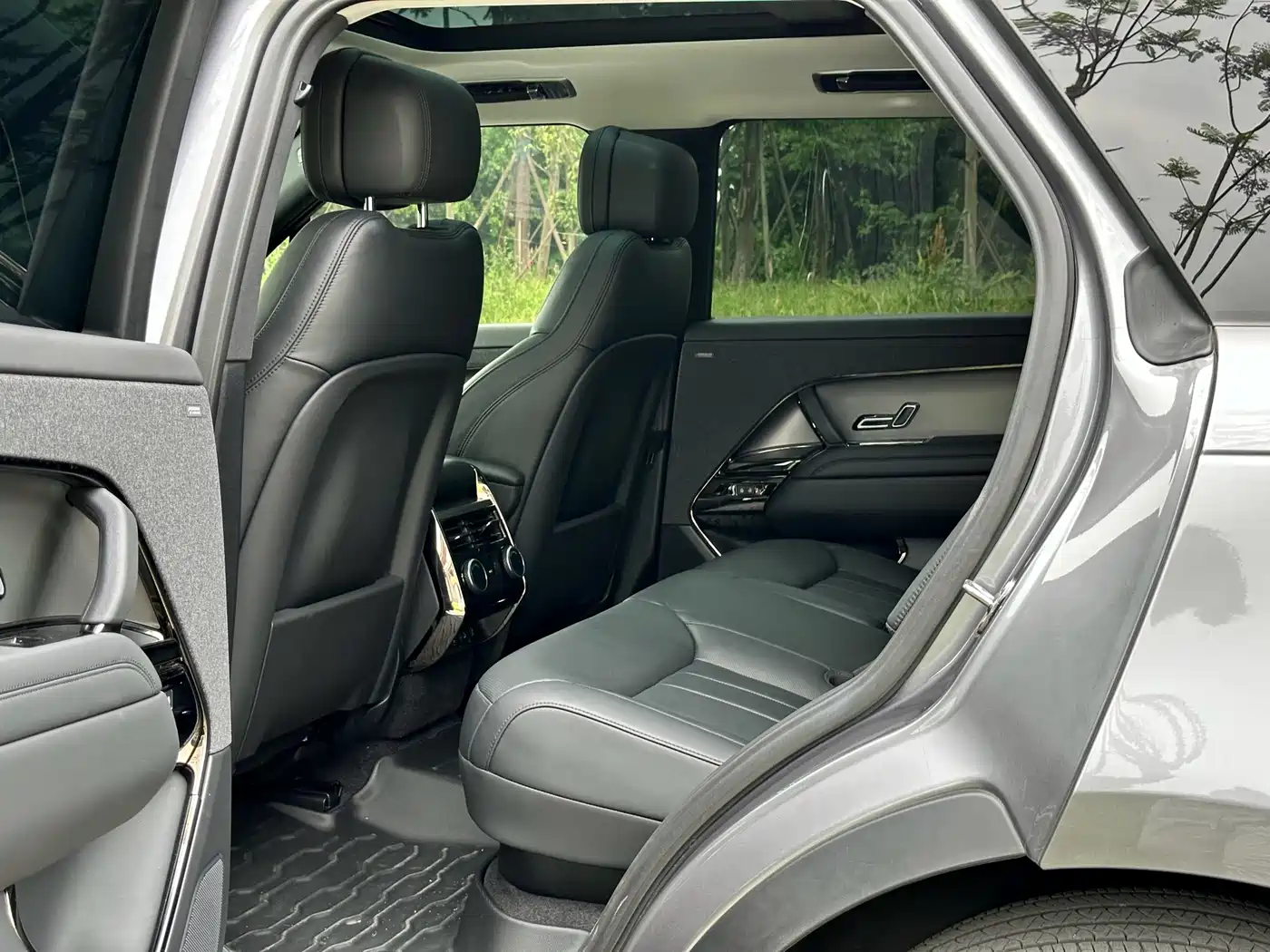 Land Rover Range Rover Sport 2024 400PS Dynamic HSE фото 10