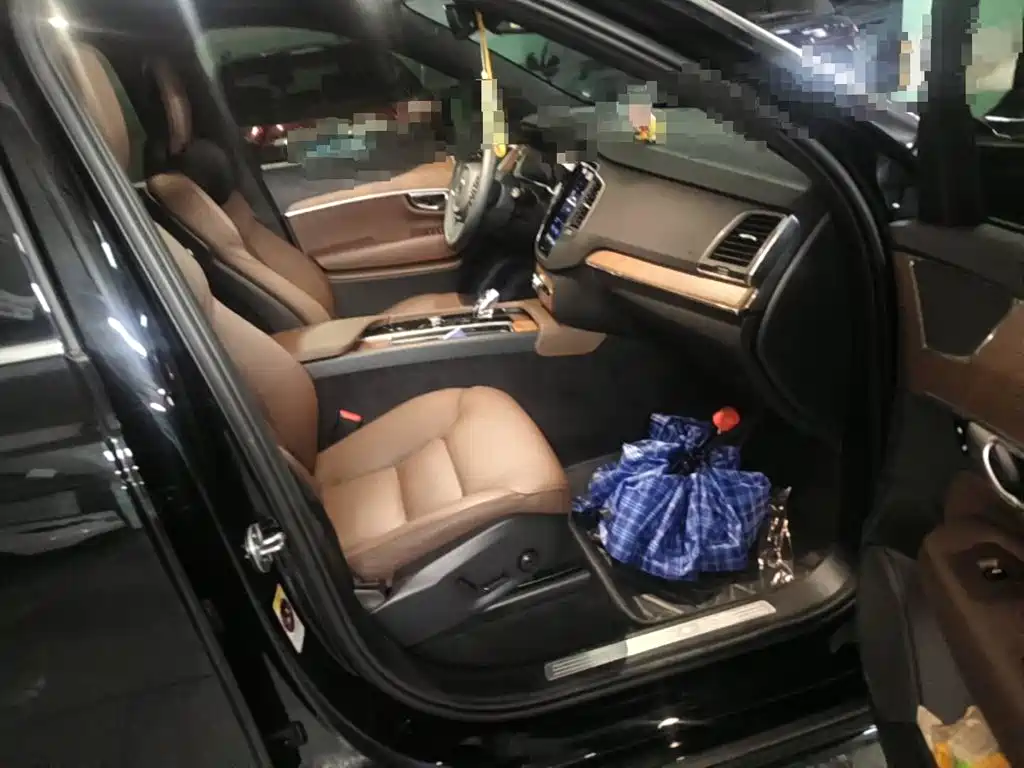 Volvo XC90 2024 2023 B5 Smart Luxury Edition 7-Seater