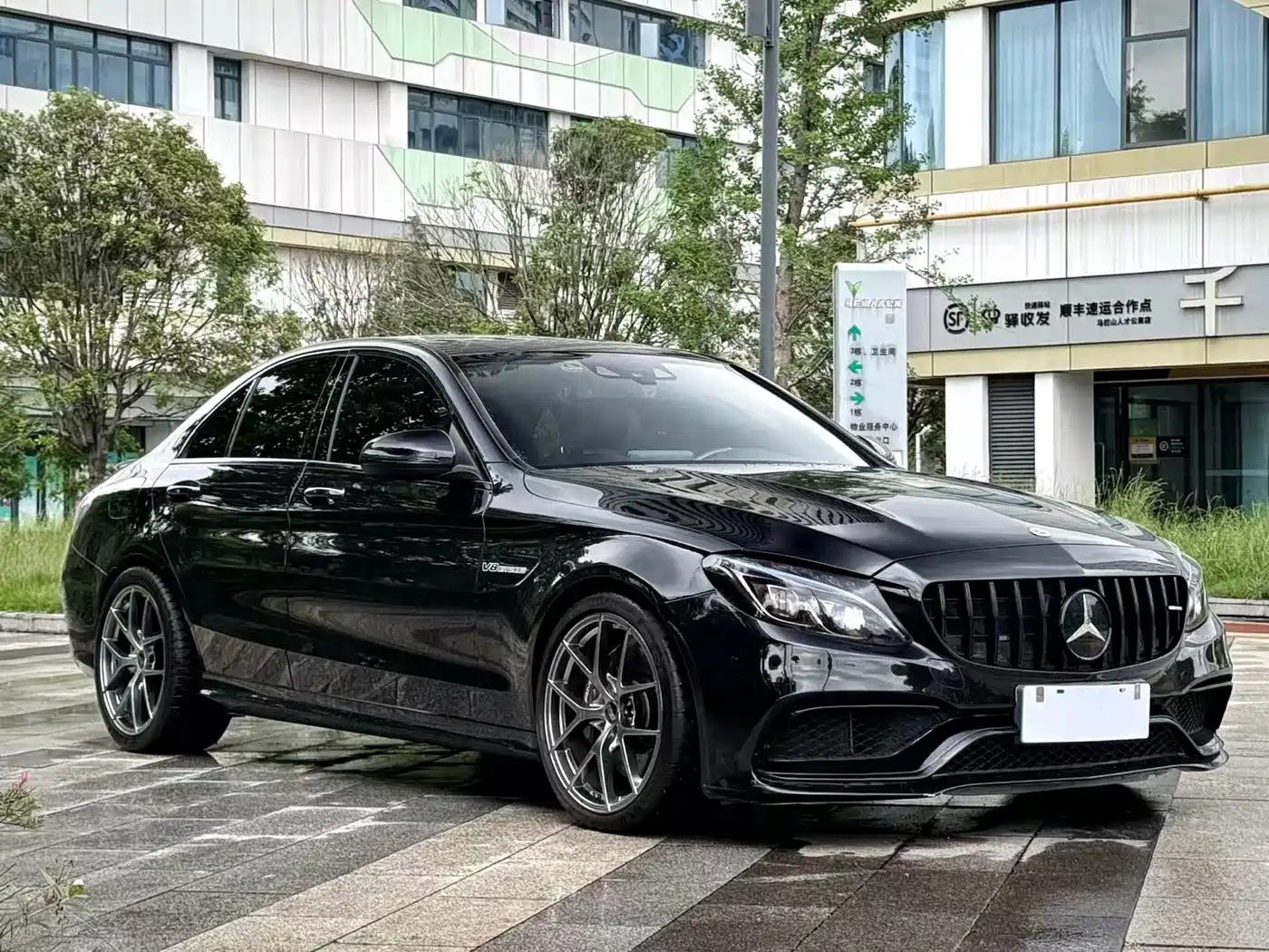 Mercedes-Benz C-Class AMG 2017 AMG C 63 фото 3