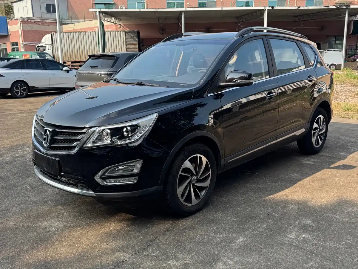 Фото 1 - Baojun 560