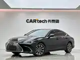 Фото 1 - Lexus ES