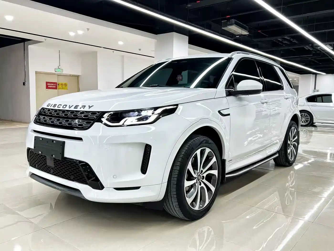 Land Rover Discovery Sport 2022 Model 249PS R-Dynamic S Performance Edition 5-Seater