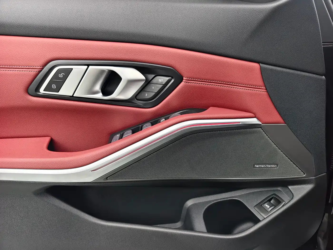 BMW 3 Series 2023 325Li M Sport Black Night Package фото 8
