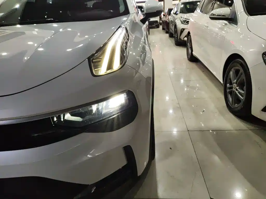 Lynk & Co 01 2024 2023 2.0TD 2WD Pro