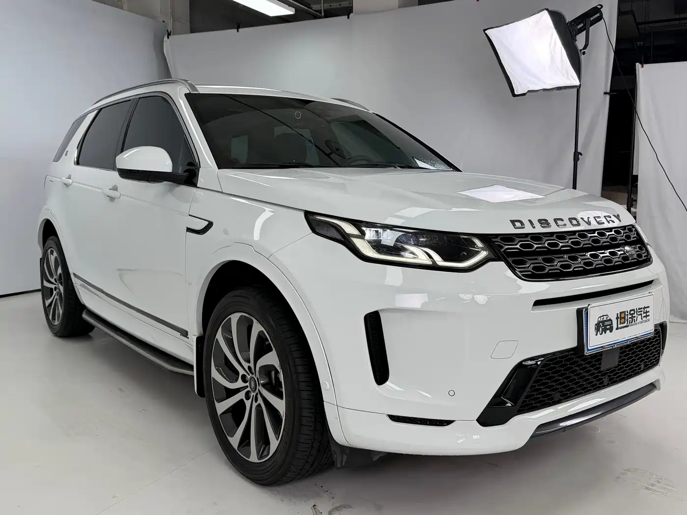 Land Rover Discovery Sport 2021 249PS R-Dynamic SE Performance Technology Edition 5-seater фото 3