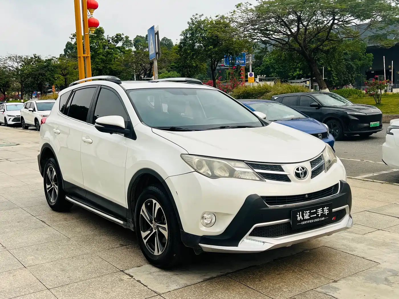 Toyota RAV4 Rongfang 2015 2.0L CVT 2WD Trend Edition фото 3