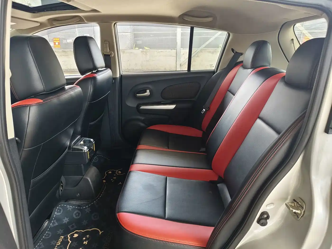 Venucia R50X 2014 2013 1.6L Automatic