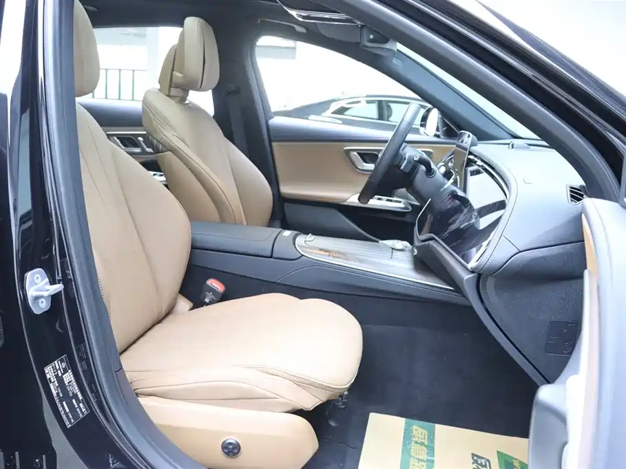 Mercedes-Benz E-Class 2024 Model E 300 L Luxury фото 20