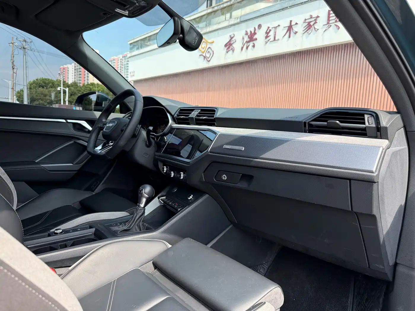 Фото 22 - Audi Q3