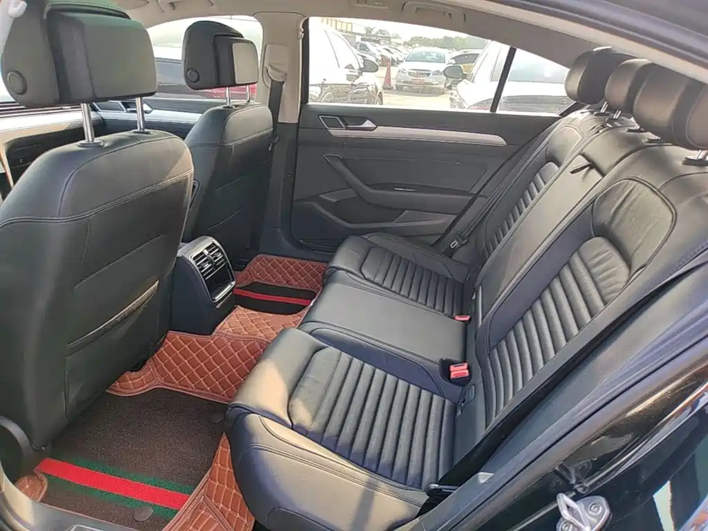 Volkswagen Magotan 2019 330TSI DSG Leading China V фото 13