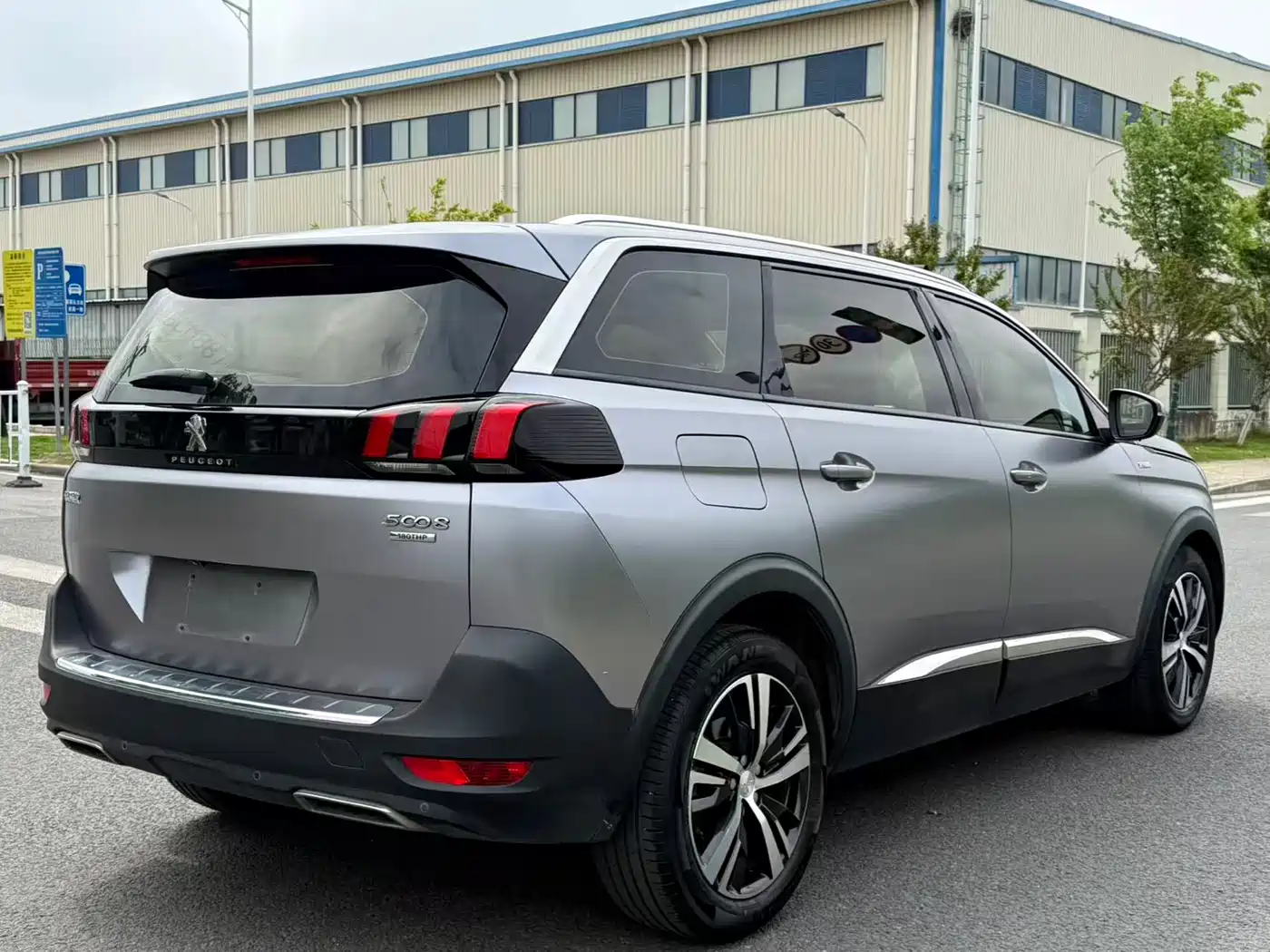 Peugeot 5008 2017 380THP 7-seat Elite Edition фото 4