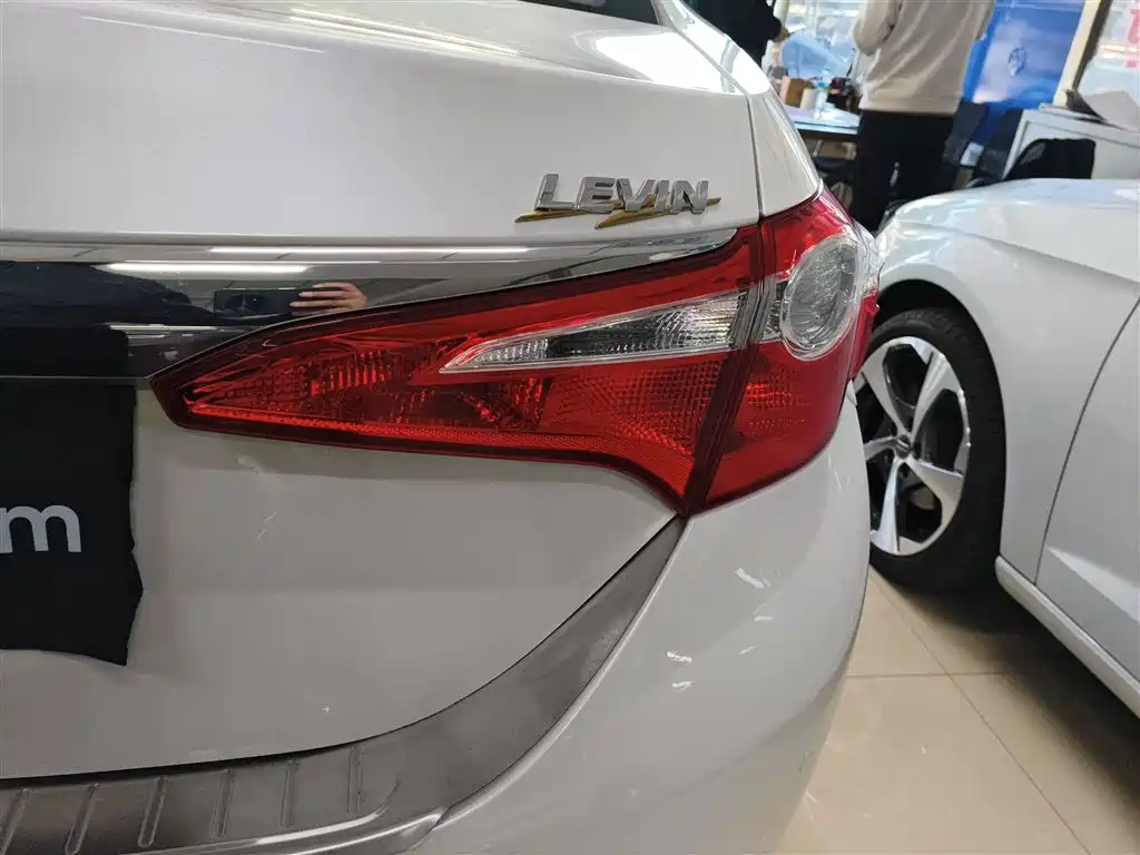 Toyota Levin 2016 1.6G CVT Elite Edition фото 8
