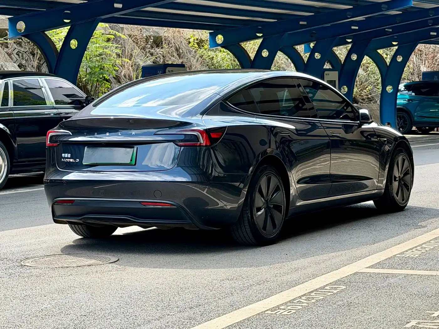 Фото 4 - Tesla Model 3