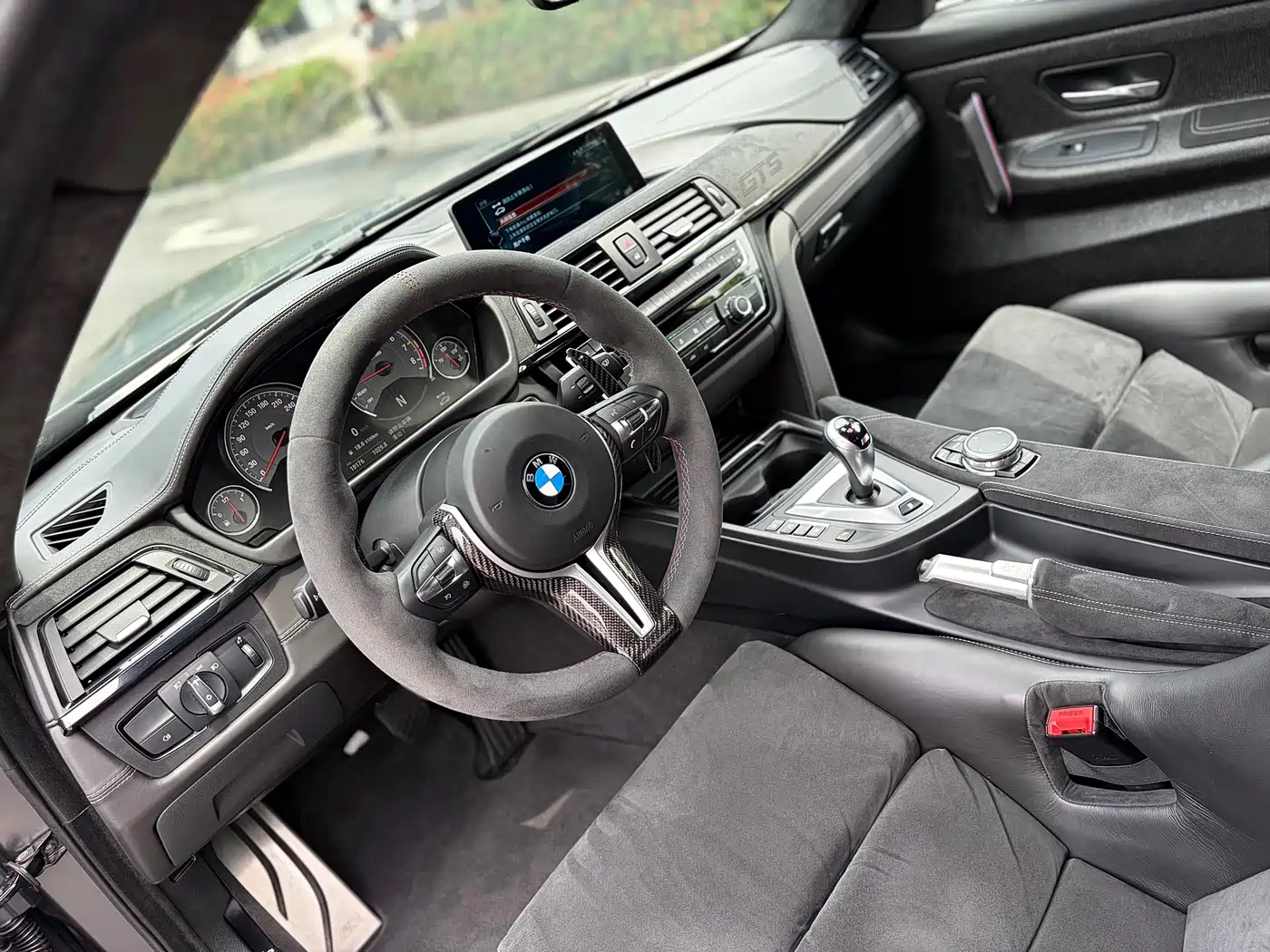 BMW M4 2016 M4 GTS фото 8