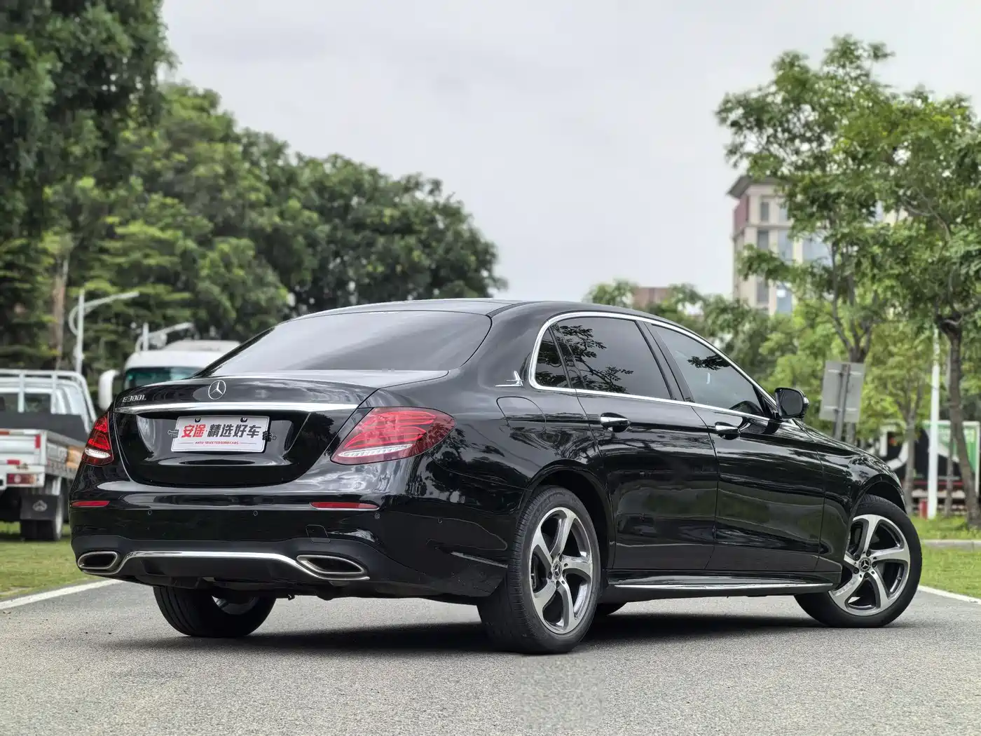 Mercedes-Benz E-Class 2019 Facelift E 300 L Sport Luxury фото 3