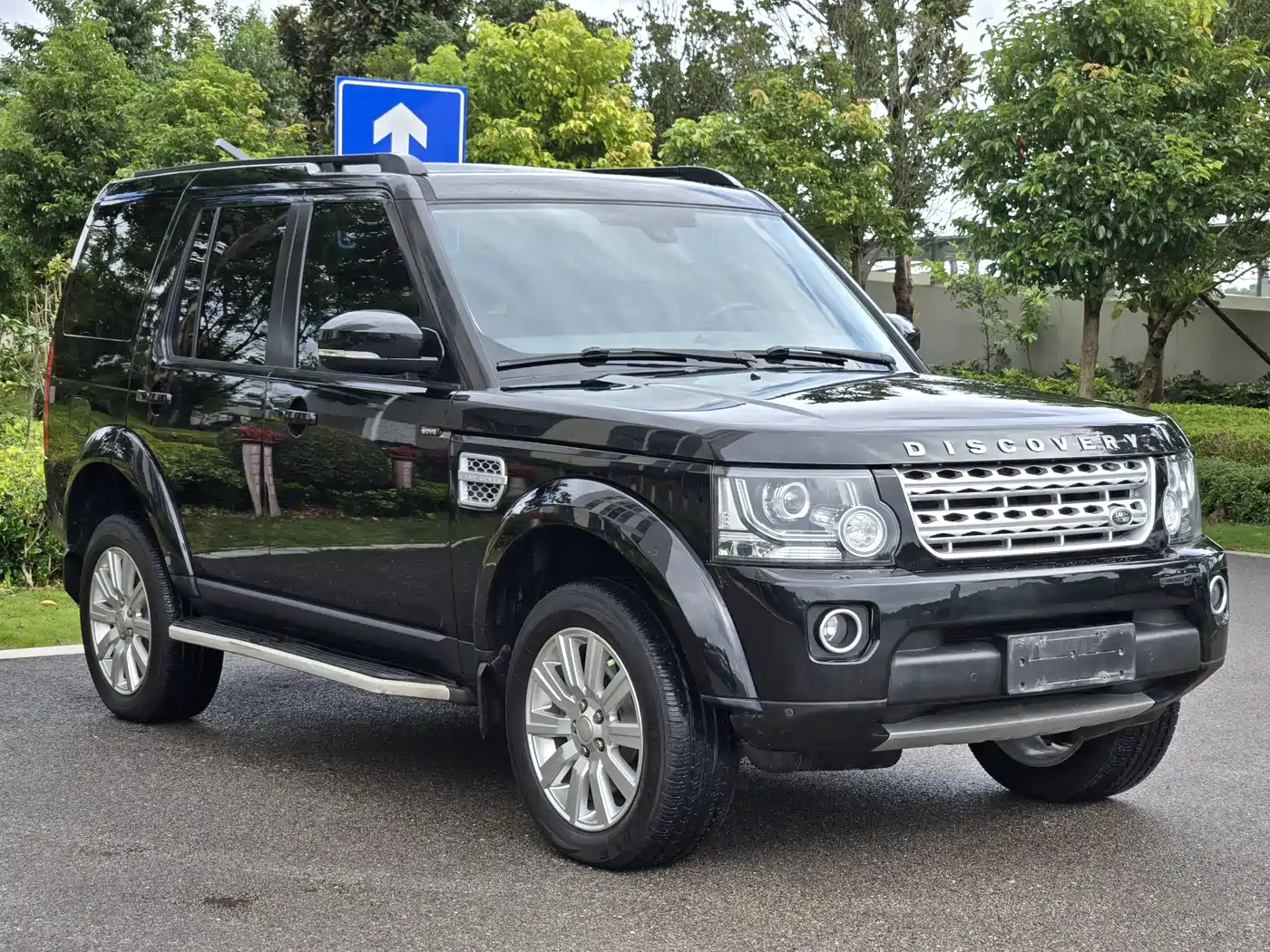 Land Rover Discovery 2015 3.0 SDV6 HSE Diesel фото 3