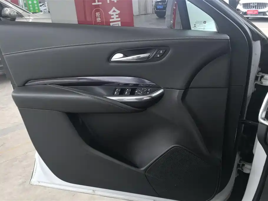 Cadillac XT4 2022 28T FWD Style фото 7