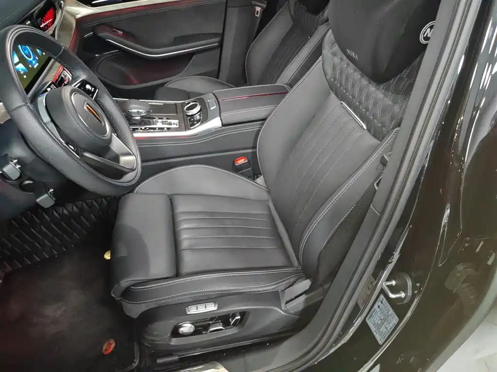 Hongqi H9 2022 2.0T Smart Connect Flag Smooth Edition фото 12