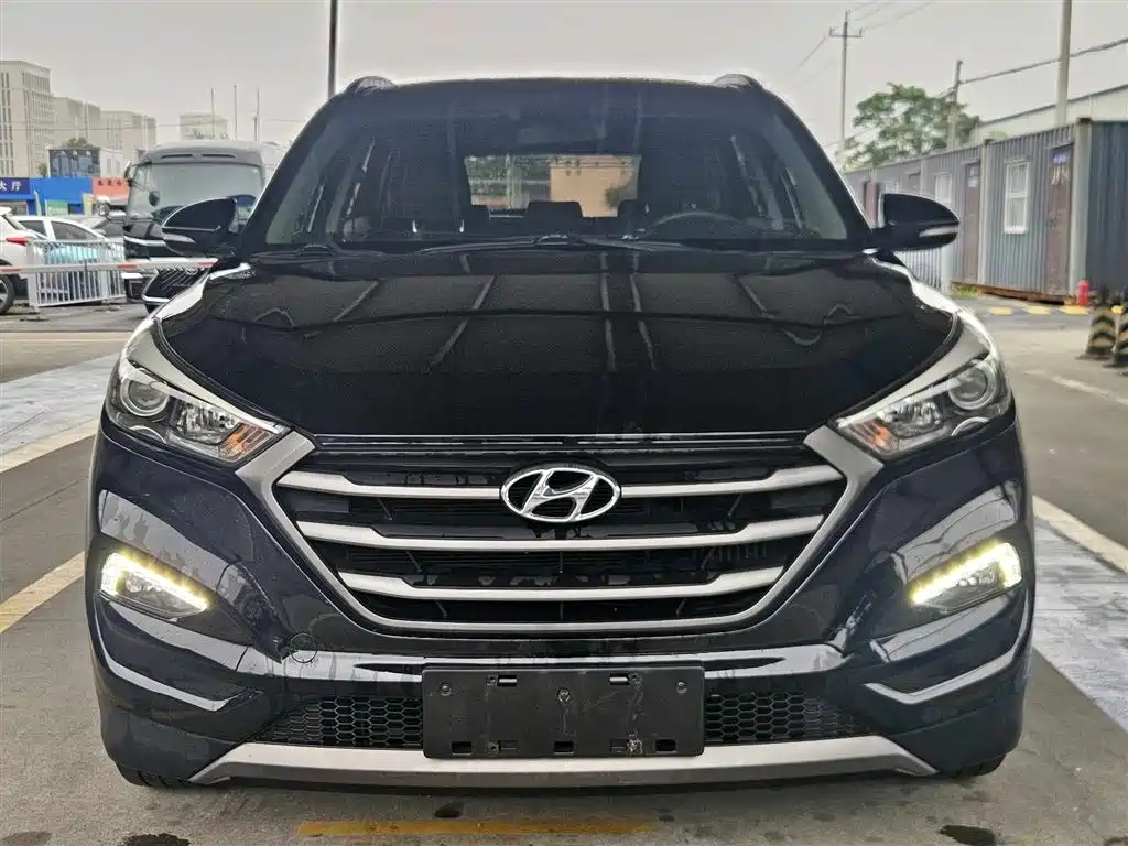 Hyundai Tucson 2015 1.6T Dual Clutch 2WD Leading фото 5
