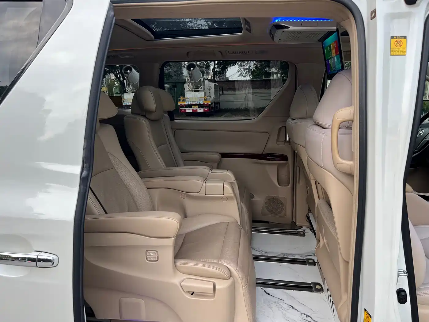 Toyota Alphard 2011 2011 3.5L Luxury Edition