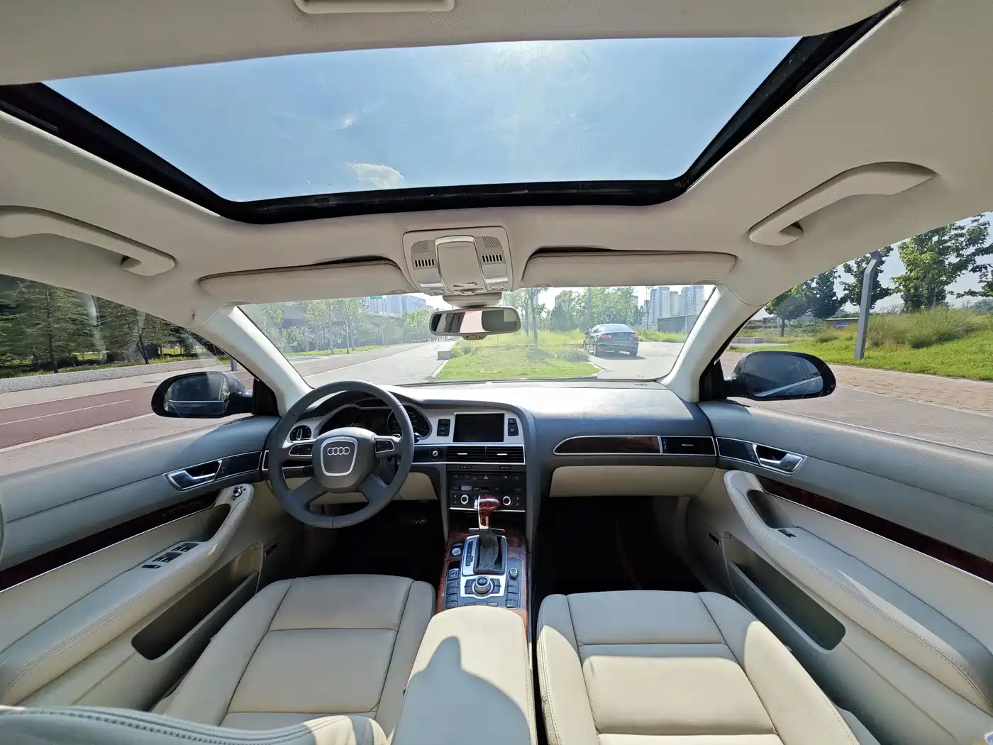 Фото 7 - Audi A6L