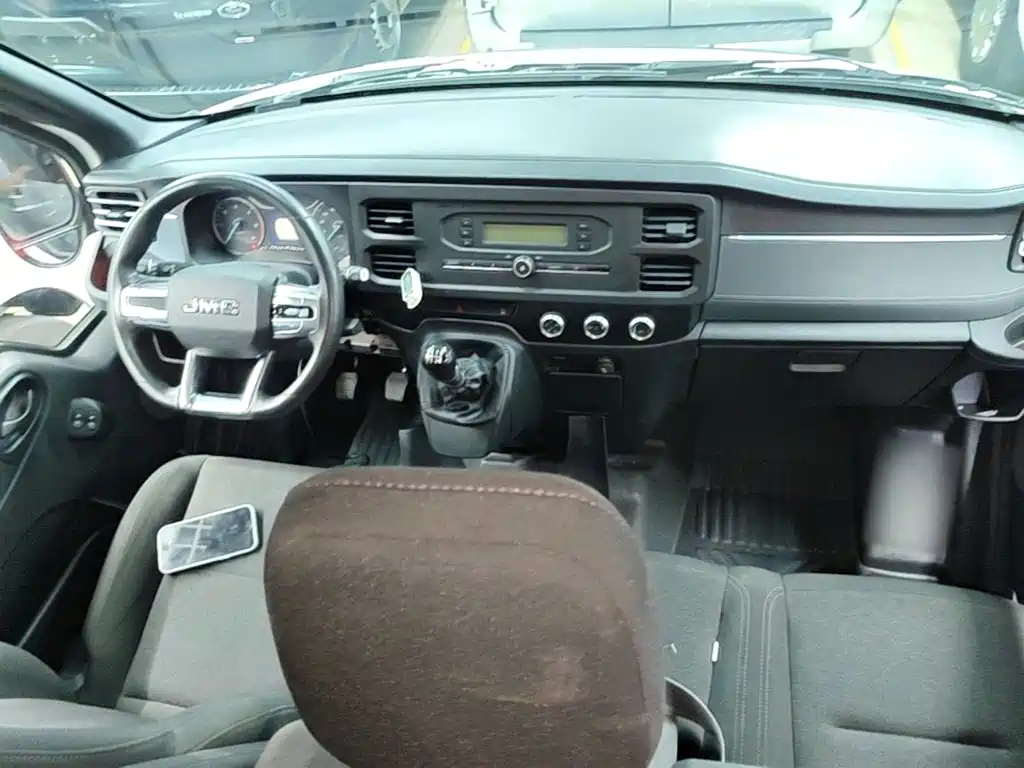 Jiangling JMC Fushun 2025 2025 Model 2.0T 6MT Diesel Short Wheelbase Medium-High Roof Commercial MPV 5/6 Seats
