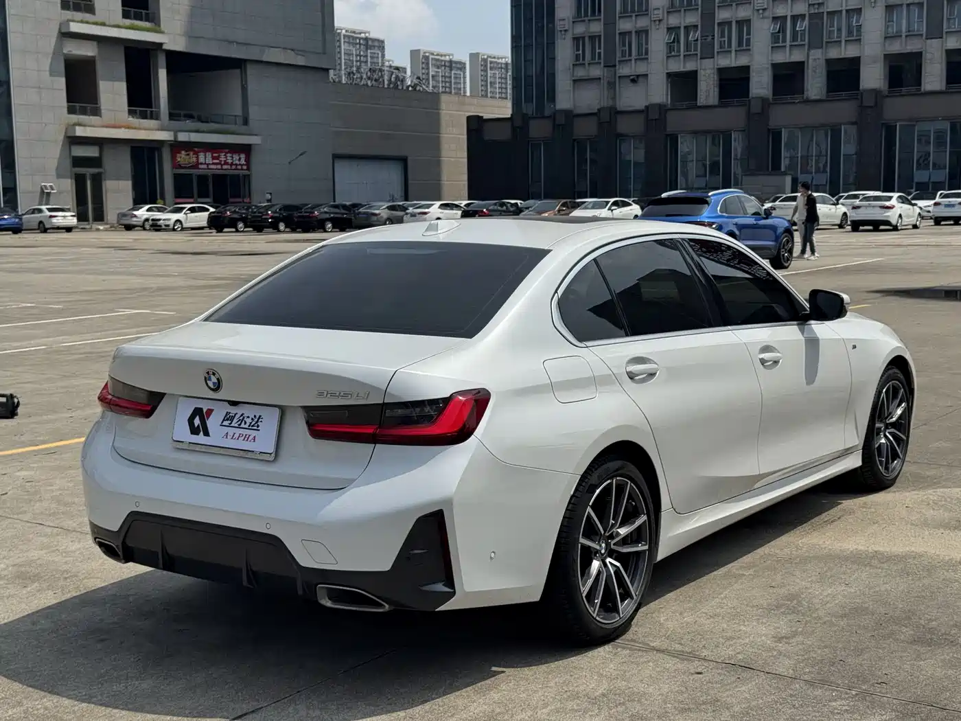 BMW 3 Series 2024 325Li M Sport Package фото 4