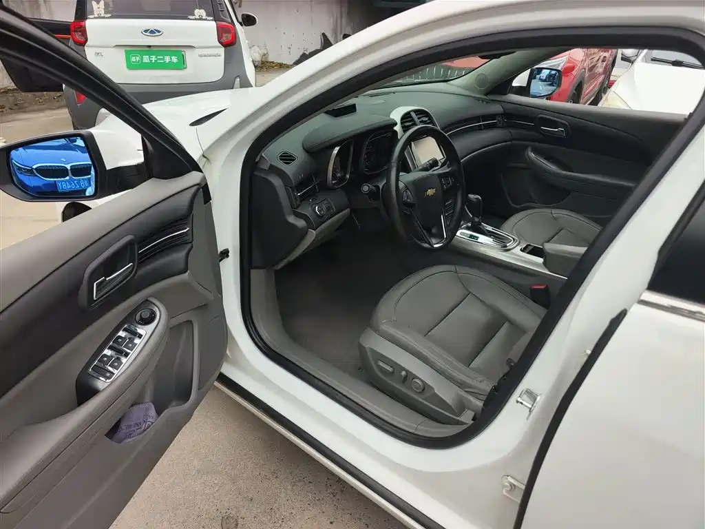Chevrolet Malibu 2014 2.0L Automatic Luxury фото 16