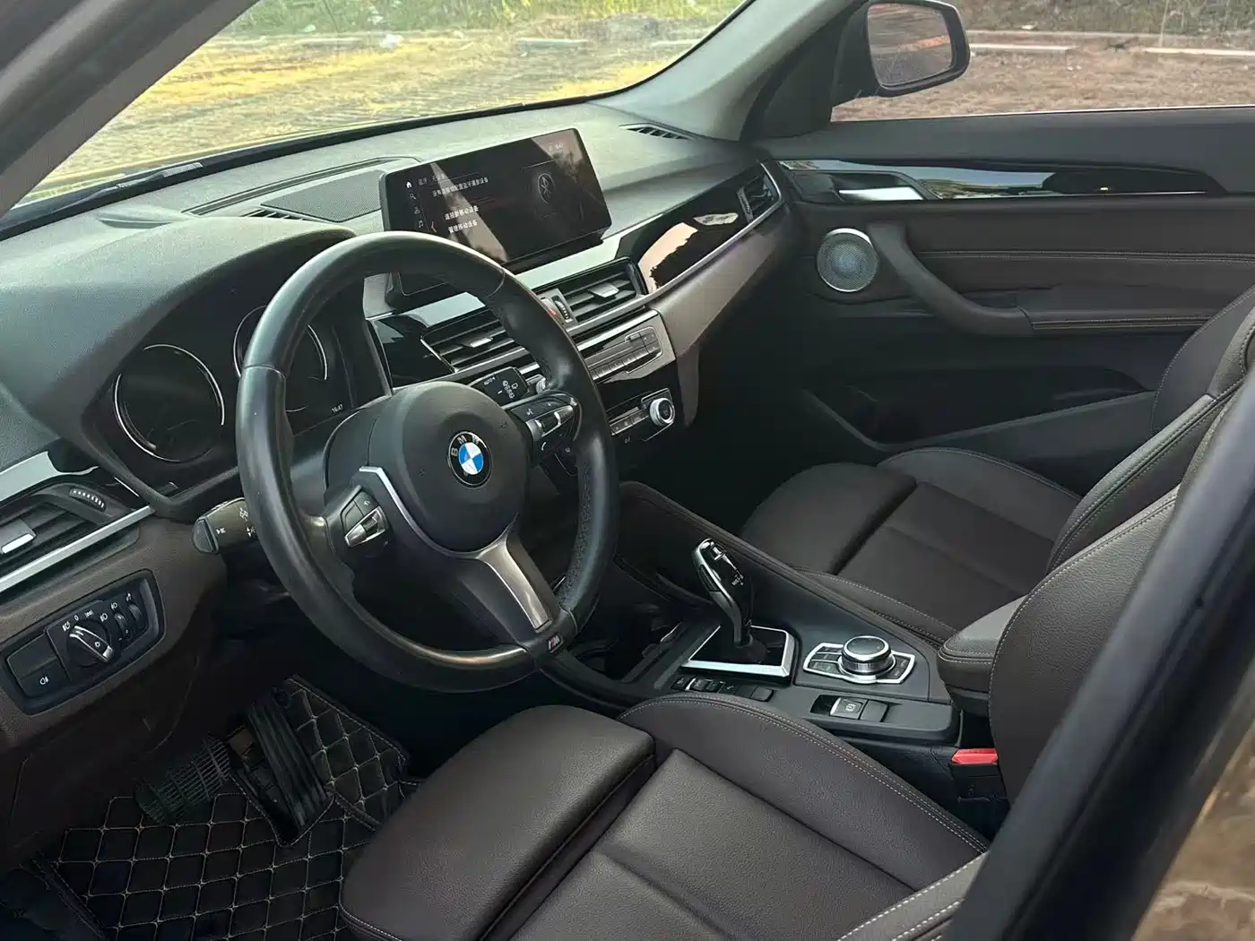 BMW X1 2022 sDrive25Li Leading фото 16