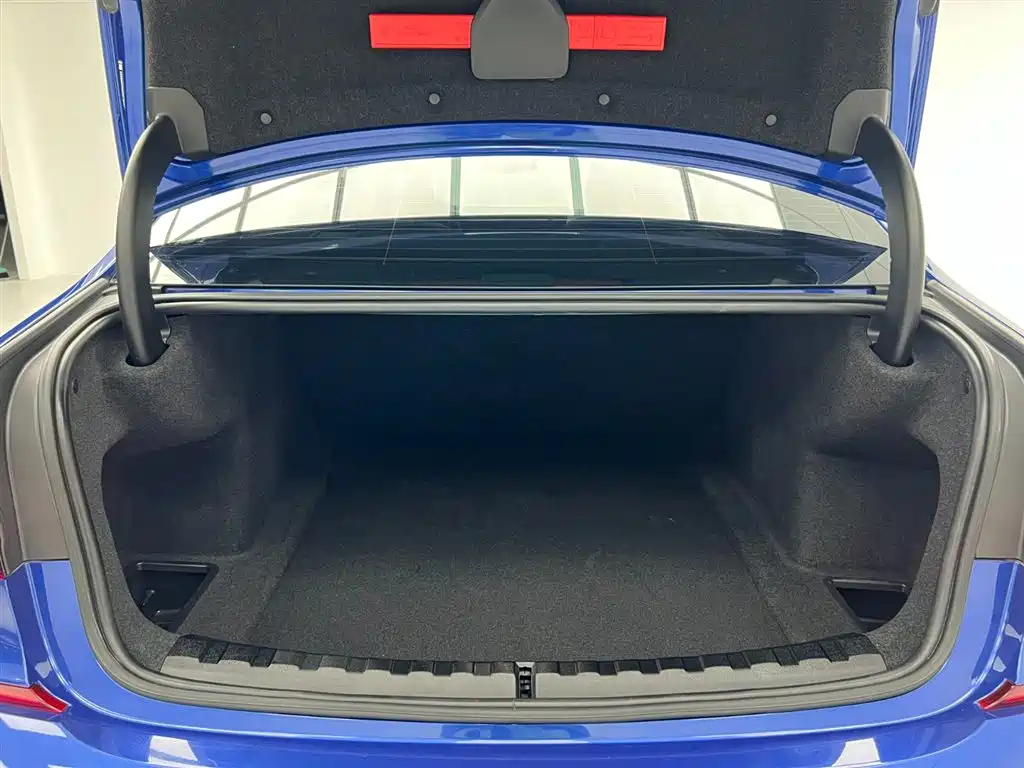 BMW 3 Series 2022 320Li M Sport Package фото 14