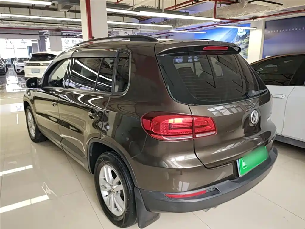 Volkswagen Tiguan 2015 1.8TSI Automatic 2WD Trendline фото 5