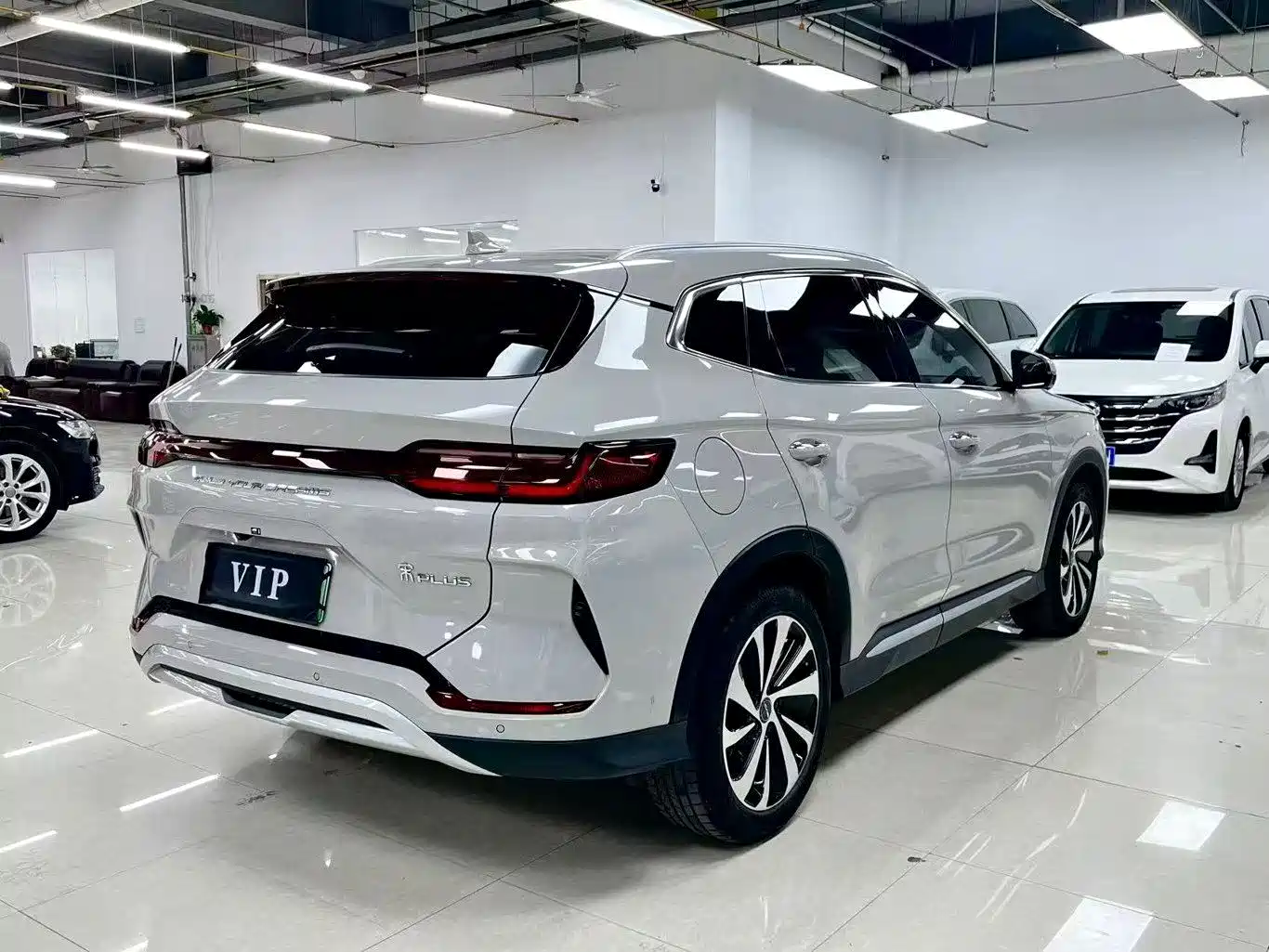 BYD Song PLUS PHEV 2024 Glory Edition DM-i 110km Flagship фото 7