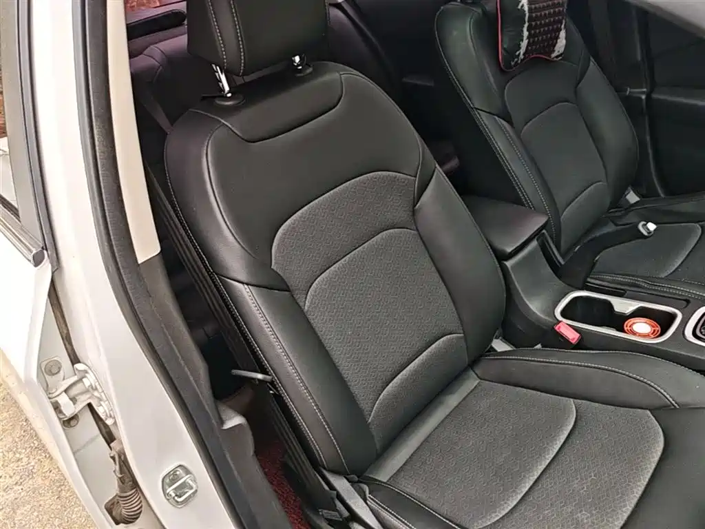 Chevrolet Cavalier 2018 320 Auto Joy Edition фото 25