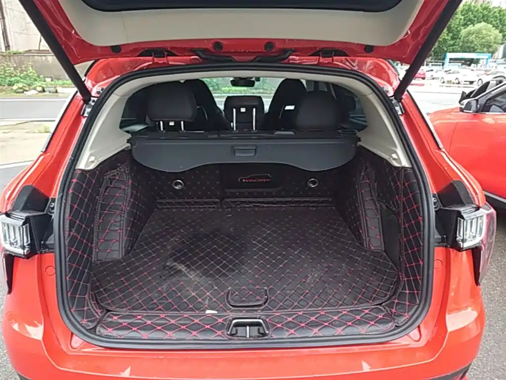 Lynk & Co 01 2019 2.0T AWD Pro Edition China V фото 19
