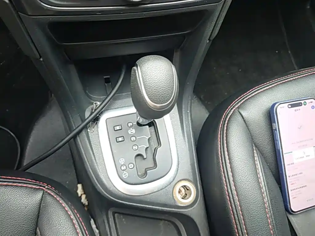 Peugeot 308 2014 Model Joy Edition Classic 1.6L Automatic Trend Style фото 14