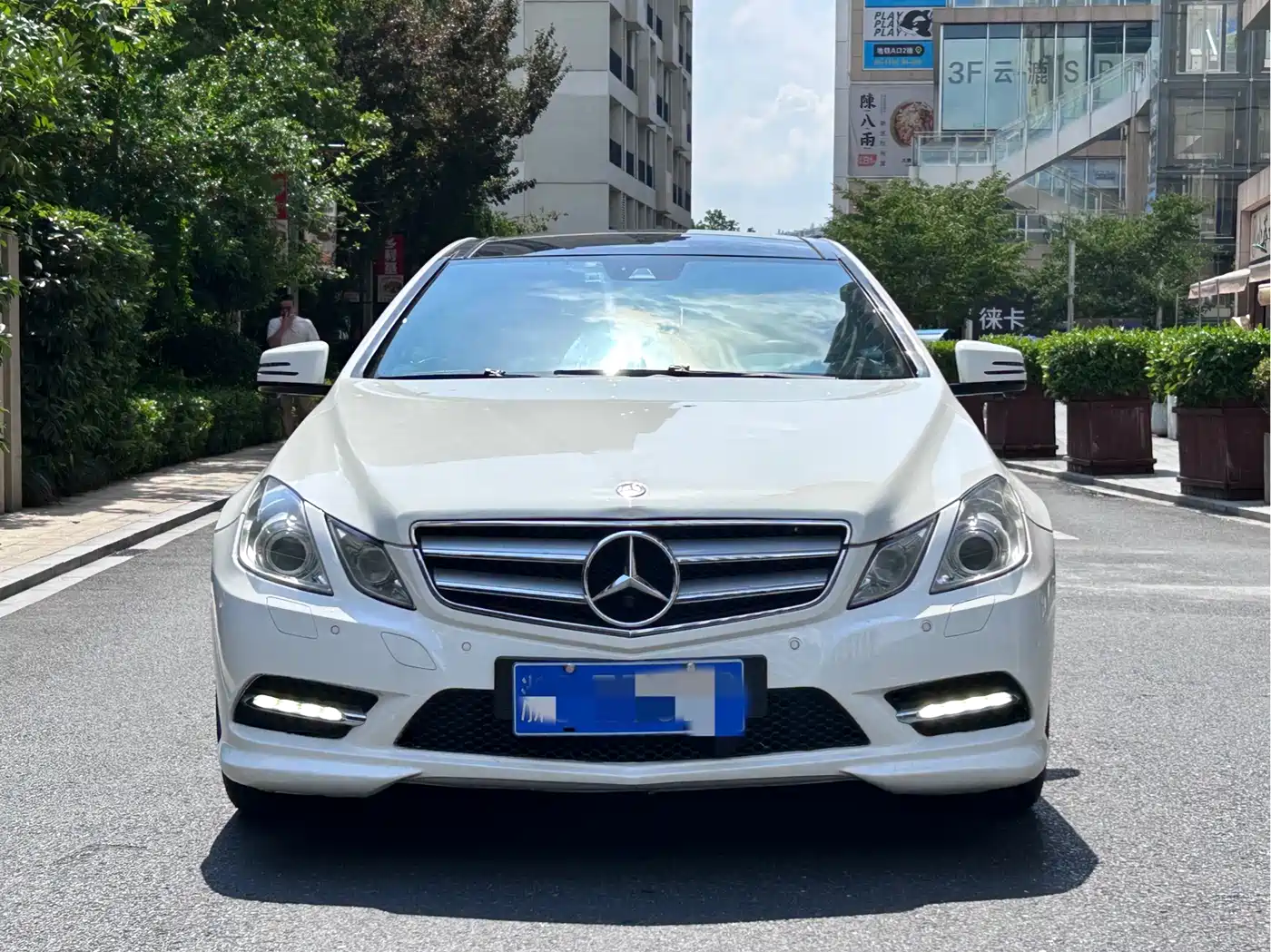 Mercedes-Benz E-Class (Import) 2012 E 200 CGI Coupe фото 2