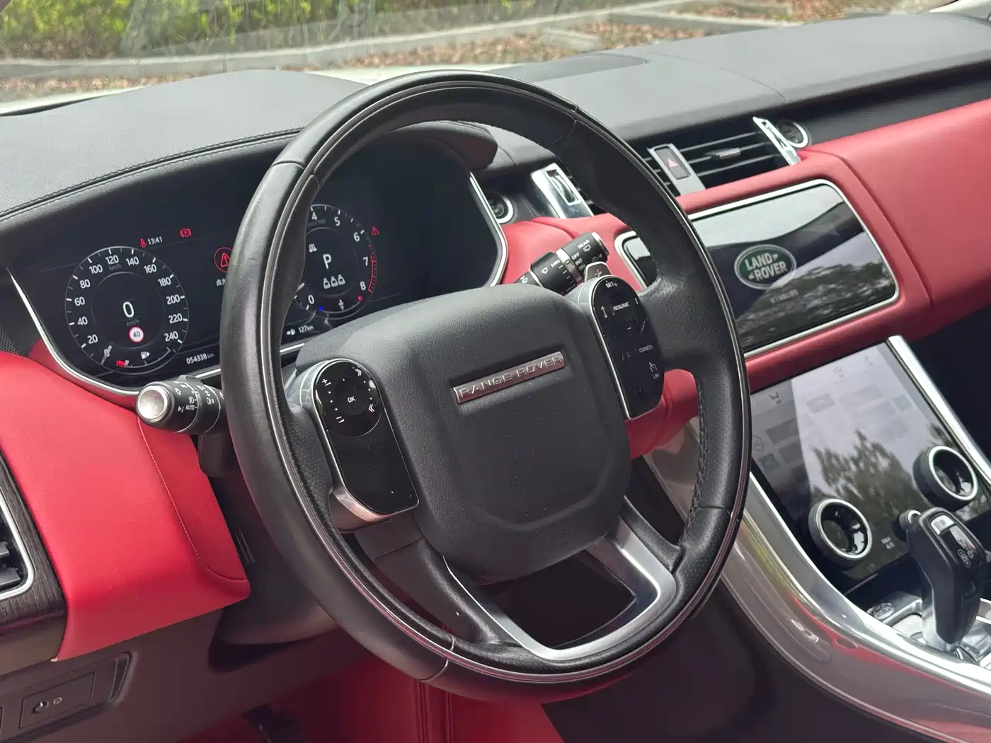Land Rover Range Rover Sport 2022 3.0 L6 Gloss Black Edition фото 5