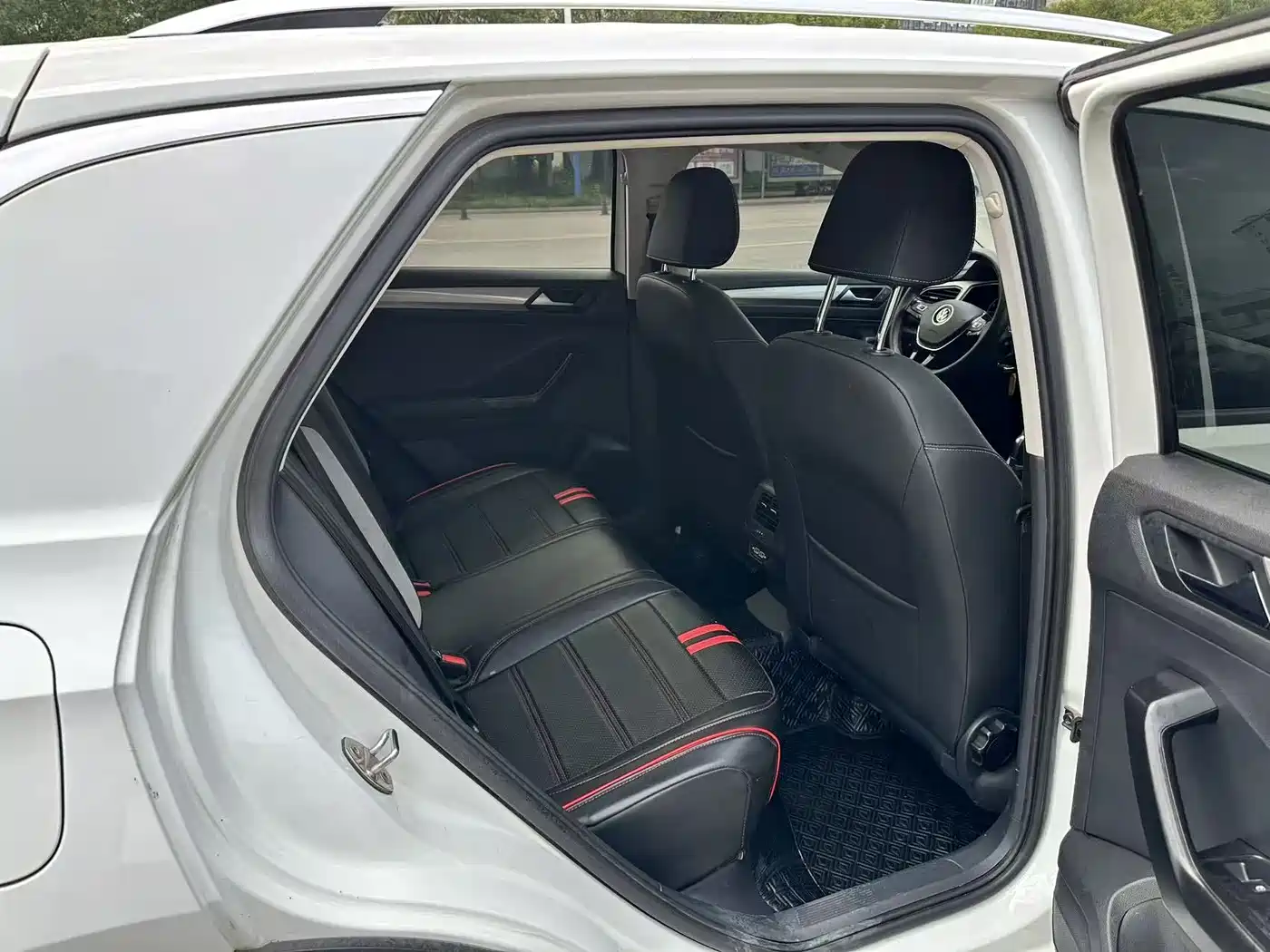 Volkswagen T-Roc, миниатюра 14