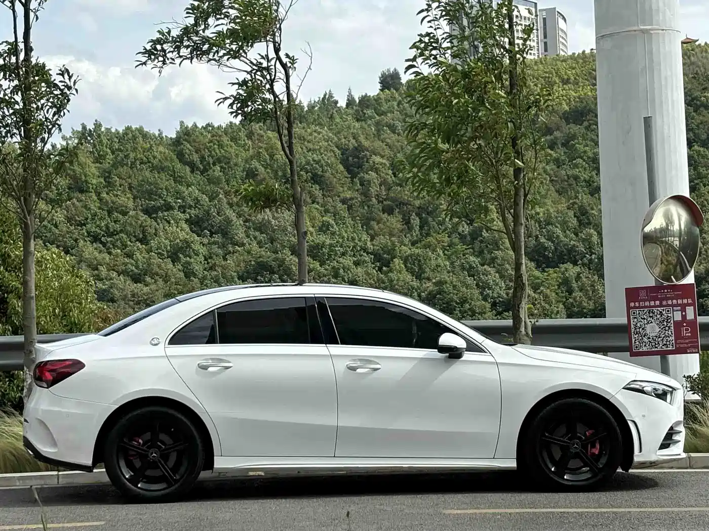 Mercedes-Benz A-Class 2023 A 200 L Fashion фото 9