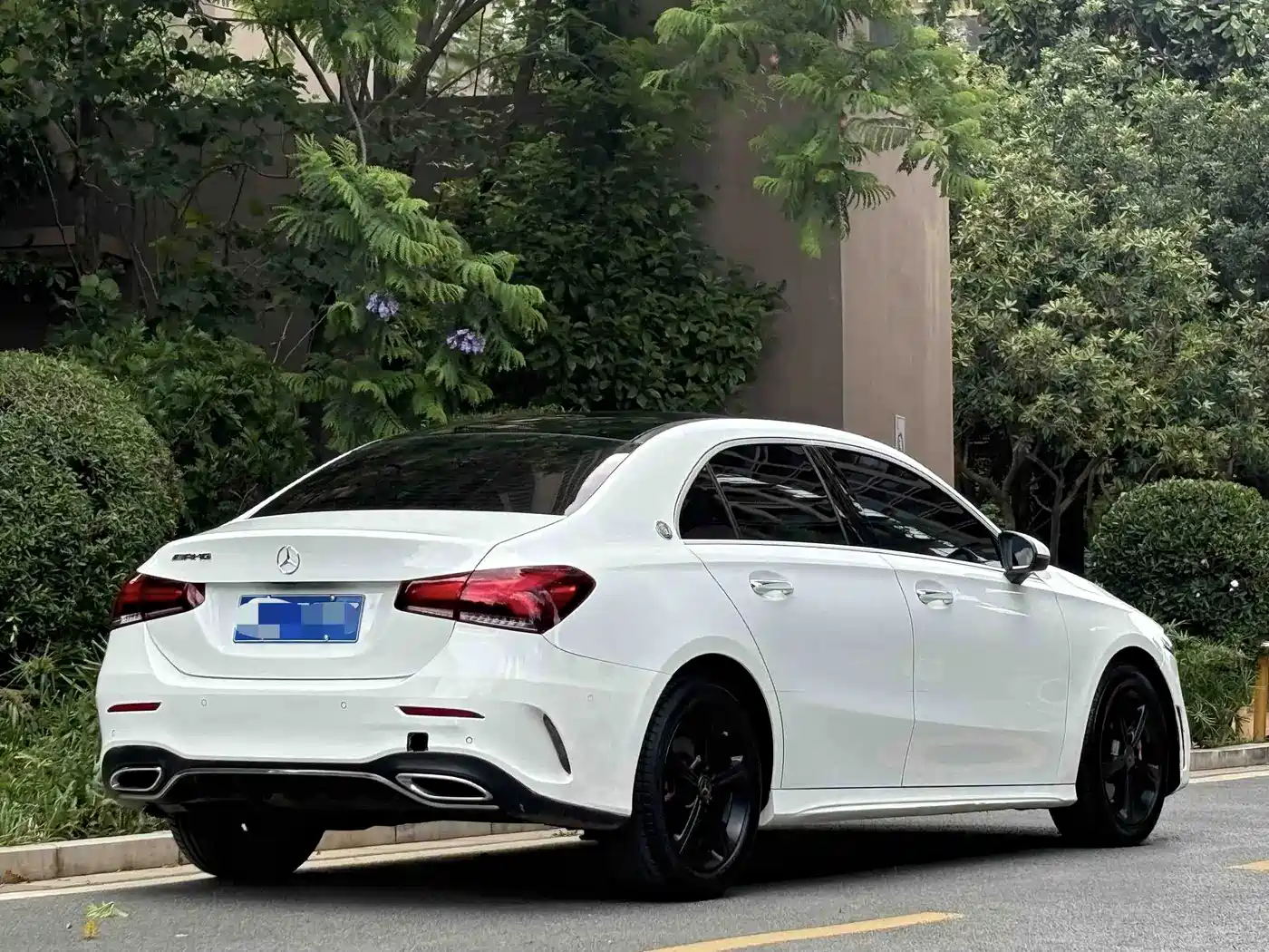Mercedes-Benz A-Class 2023 A 200 L Fashion фото 11