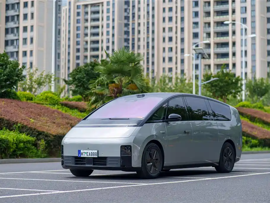 Li Auto MEGA