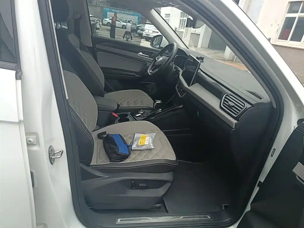 Volkswagen Tayron 2023 300TSI 2WD Luxury Plus Advanced Edition фото 25