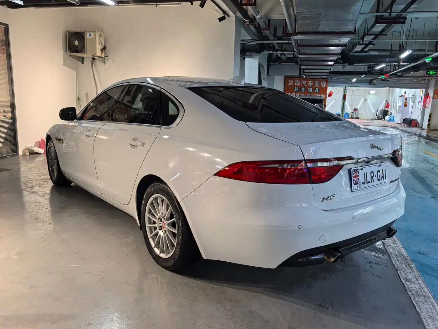 Jaguar XF 2016 2016 XF 2.0T 2WD Elegance Edition